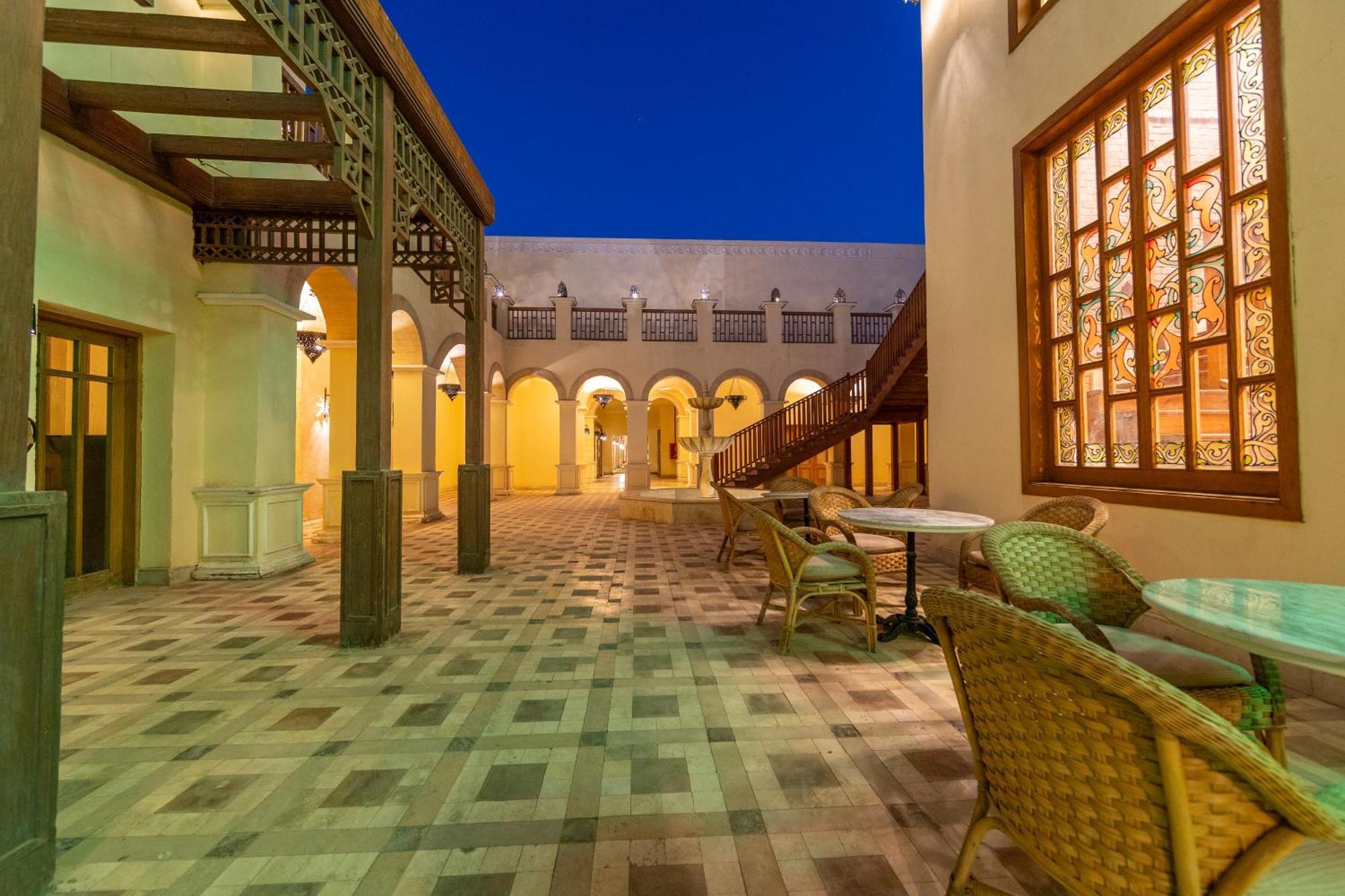 The Grand Hotel Sharm El Sheikh Eksteriør bilde The hotel's courtyard